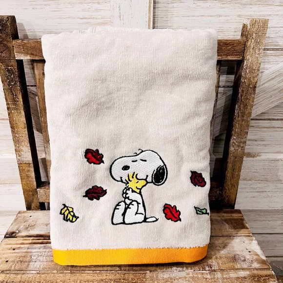 Peanuts Other - Peanuts Snoopy Fall Leaves Hand Towel Beige/Orange